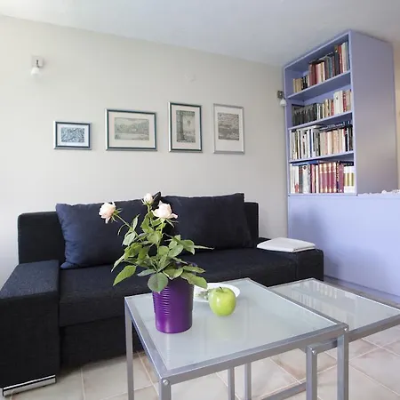 House Tea, For 5, Sea View, 5m Away From The Sea Vakantiehuis Pucisca