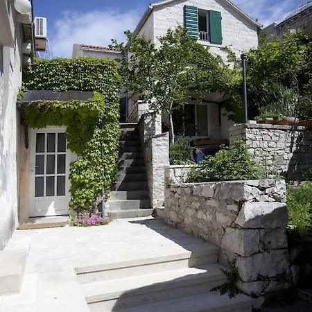Vakantiehuis House Tea, For 5, Sea View, 5m Away From The Sea Pucisca