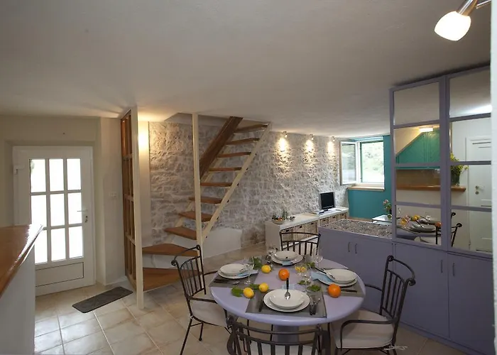 بيت للعطل House Tea, For 5, Sea View, 5m Away From The Sea