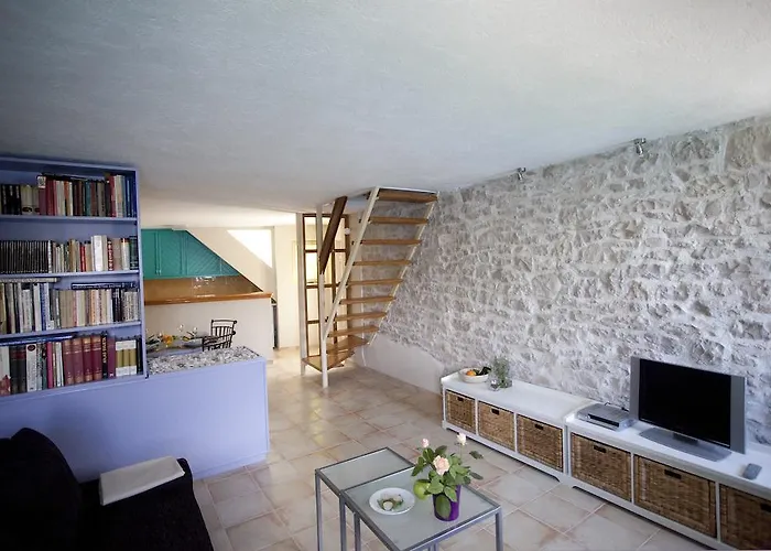 بيت للعطل House Tea, For 5, Sea View, 5m Away From The Sea بوتشيتشا