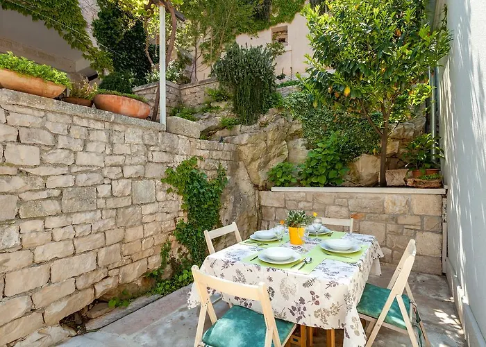 بيت للعطل House Tea, For 5, Sea View, 5m Away From The Sea